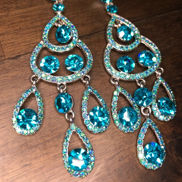 Beautiful Turquoise Rhinestone Prom Pageant Earrin - Picture 2 of 3